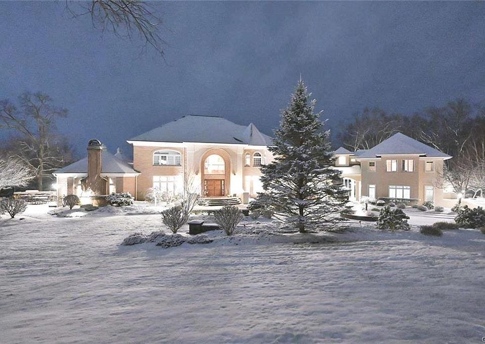 281 Manor Dr, East Stroudsburg, PA 18301 Zillow