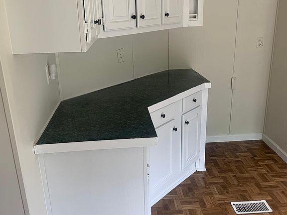 3rd image of 3599 Bayliss Ave