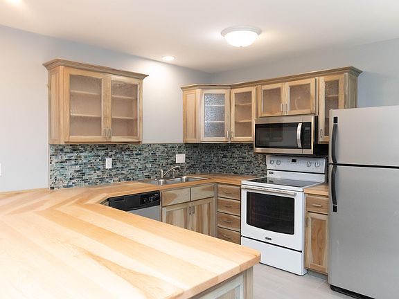 4th image of 626 Lynn Ave Unit 49