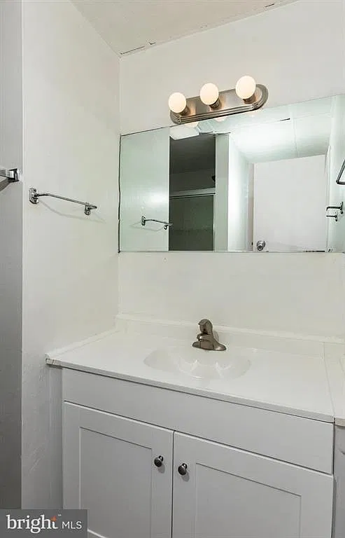 1 bed, 850 sqft, $1,100 — Photo 4