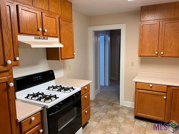 5th image of 207 Berthier St