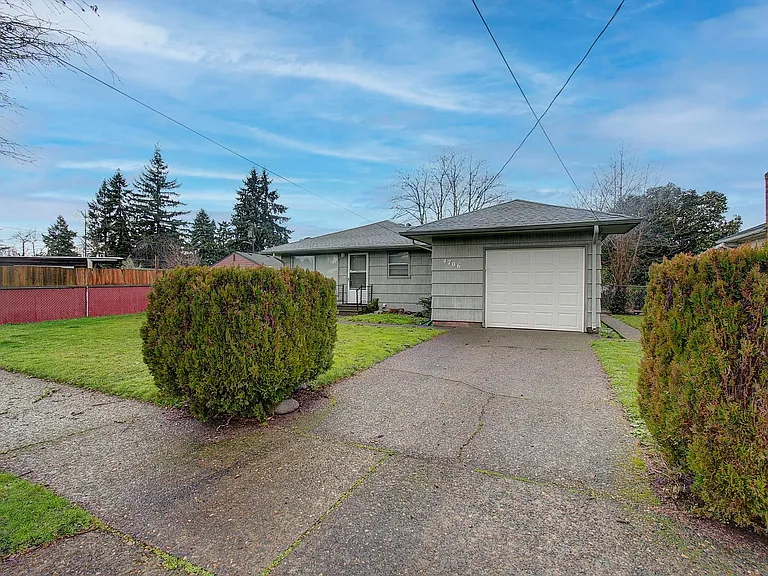 4706 Sheridan Dr — Photo 3