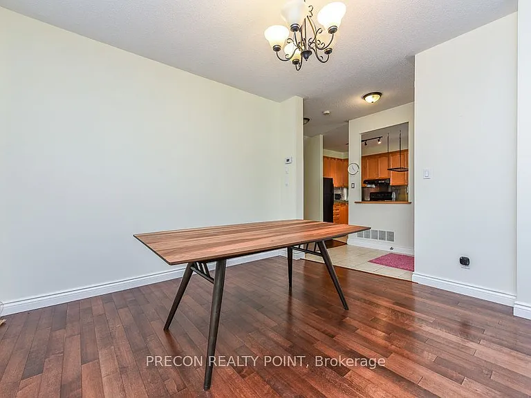 100 Beddoe Dr #4 — Photo 9