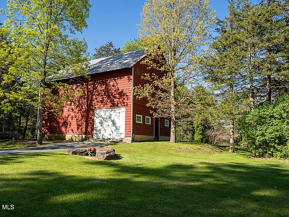 4th image of 431 Onesquethaw Creek Road