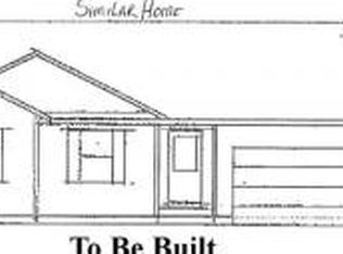 1255 W 62nd St, Davenport, IA 52806
