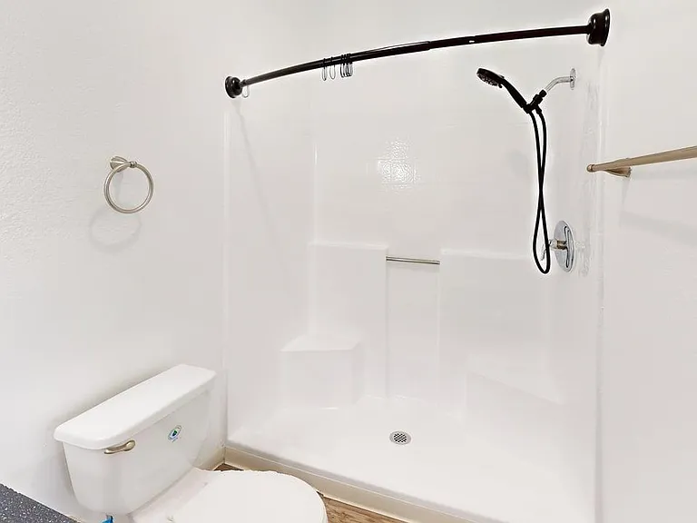 Citronia Luxe Towers Apartments — Photo 11