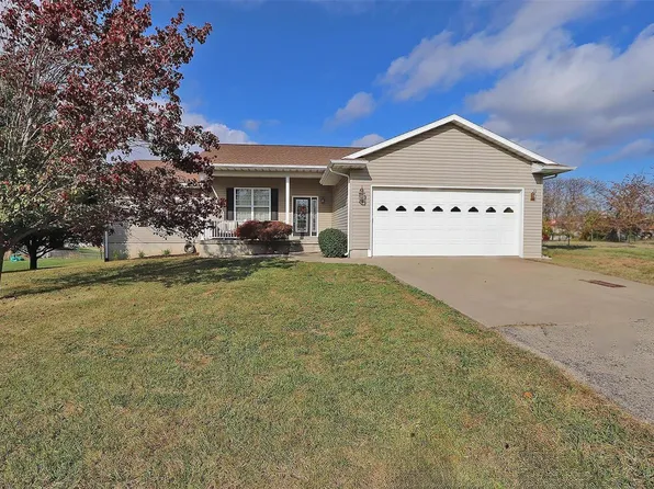 108 Sunset Ct, Farmington, MO 63640