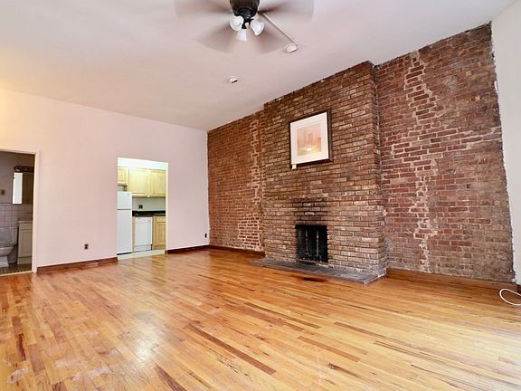 3rd image of 315 W 74th St #2R