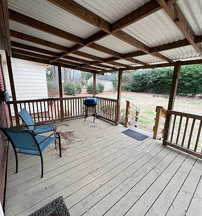 2nd image of 2604 Crockett Dr #B