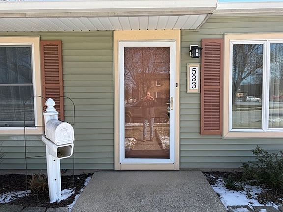 4th image of 533 Glen Ave