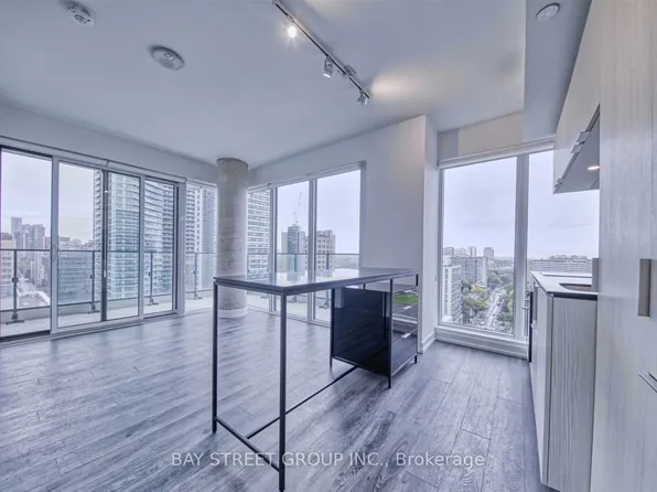 77 Shuter St #1910, Toronto, ON M5B 0B8