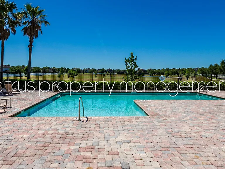 2052 Solar Dr — Photo 32