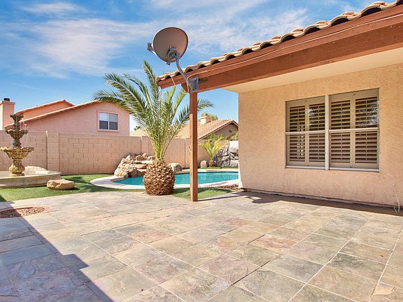 3rd image of 2911 E Muirwood Dr