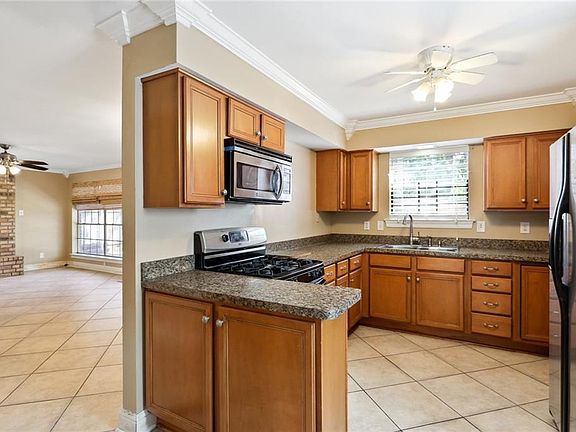 5th image of 4013 Transcontinental Dr