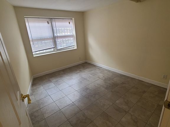 5th image of 37-13 65th St Floor 1