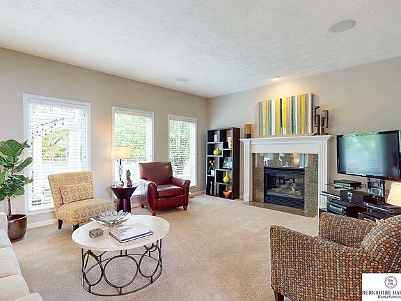 3rd image of 6512 N 159th Avenue Cir