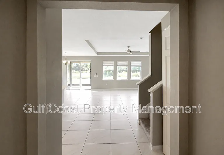 2914 Esmeralda Dr — Photo 5