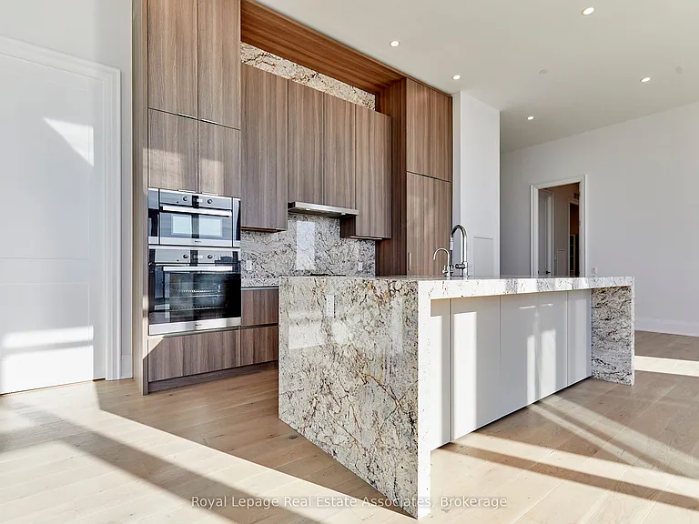 21 Park St E #1803 — Photo 8