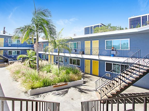 3rd image of 1029 S Union Ave #21