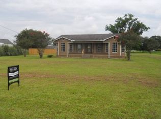 1718 Yvonne Saunier Dr, New Iberia, LA 70560