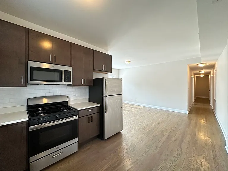 3409 W Fullerton Ave #B3 — Photo 5