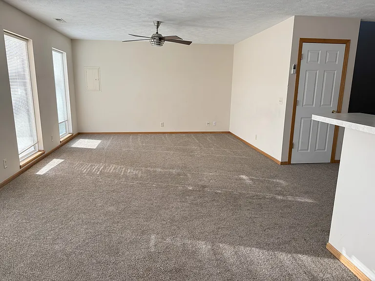 8941 Venice Ln — Photo 7