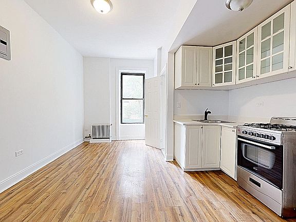 4th image of 471 Central Park W APT 3A