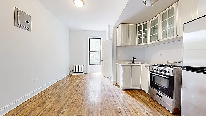 Rented by 346 Realty Group LLC | media 2