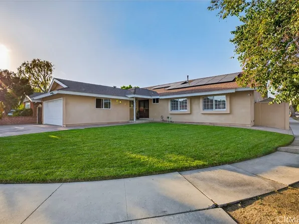 16751 Londelius St, North Hills, CA 91343