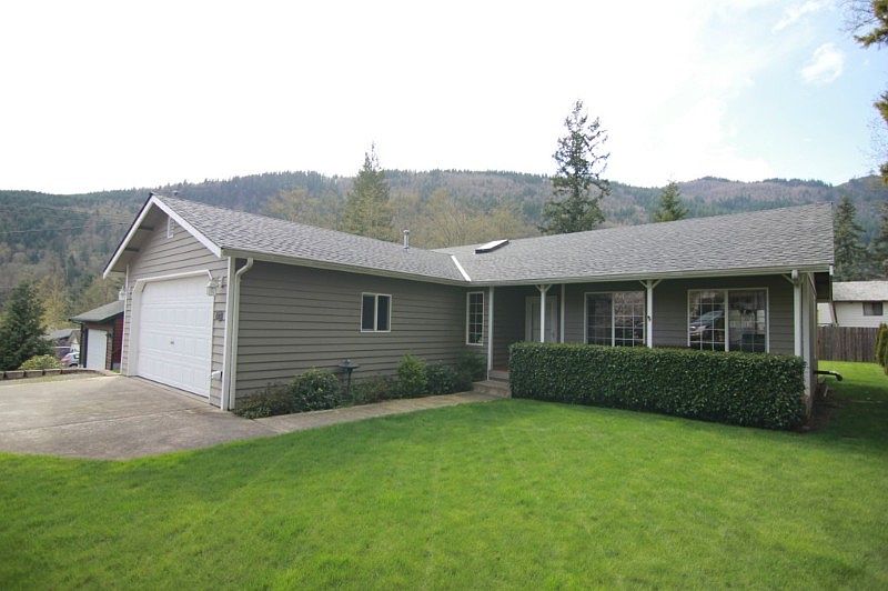 Front of house looking SW.