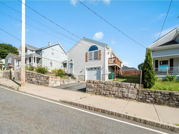 85 Aylsworth Ave, Woonsocket, RI 02895