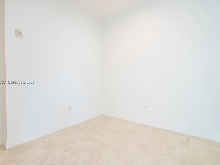 1091 Galiano St #102 — Photo 13
