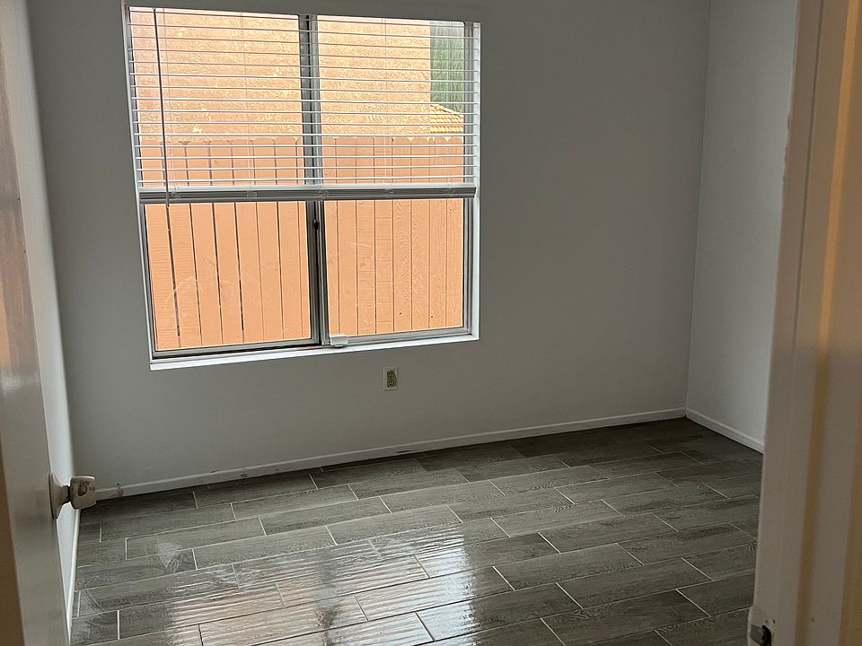 1st image of 12383 Stillwater Dr