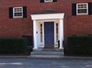 4 Powder House Ln APT 6, Manchester, MA 01944