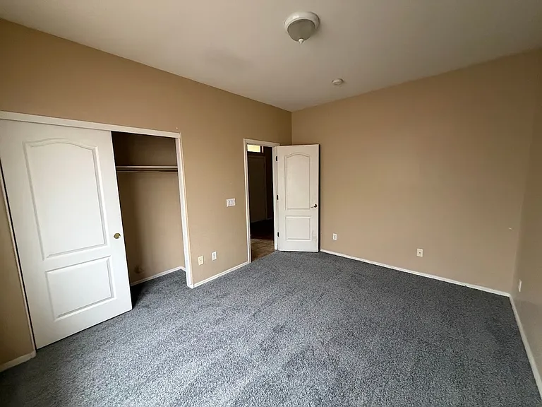 3202 S 104th Ave — Photo 15