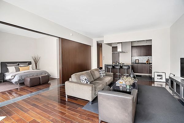 1st image of 40 Broad St APT 18B