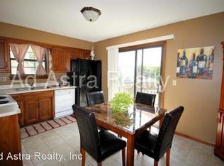 4521 E 139th St, Grandview, MO 64030