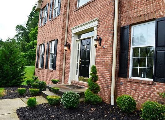 2nd image of 516 Thorndale Dr