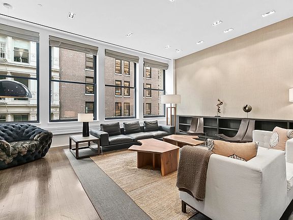 3rd image of 109 Greene St APT 3B