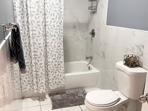 4th image of 189 S Maple Ave #189