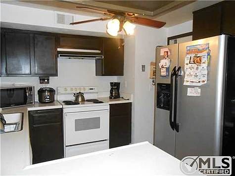 3rd image of 6941 Enborne Ln