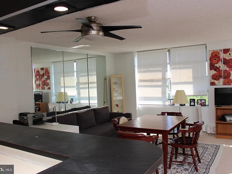 1030 E Lancaster Ave #1021 — Photo 23