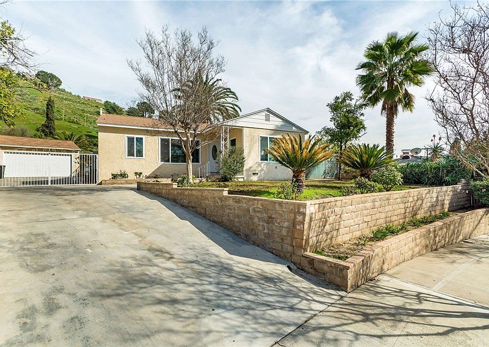 1st image of 2808 Mansfield Dr