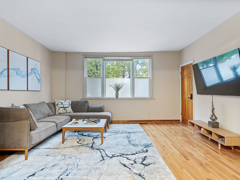 1st image of 2323 N Albany Ave #1