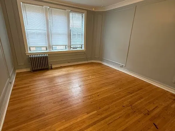 1369 W Estes Ave, Chicago, IL 60626