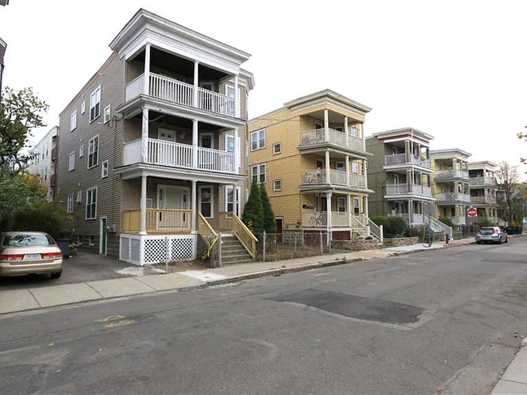 25 Lewis St #1 — Photo 26