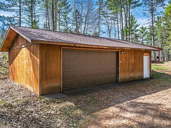 5th image of 3002 Pickerel Lake Rd