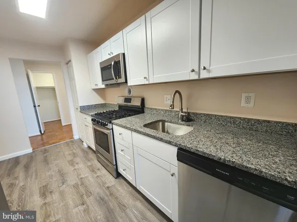 118 Monroe St APT 1307, Rockville, MD 20850