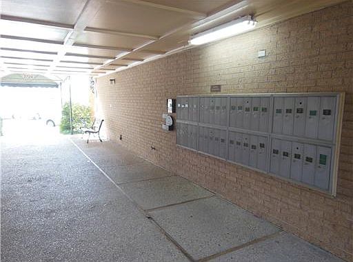 3rd image of 2724 Whitney Pl APT 333