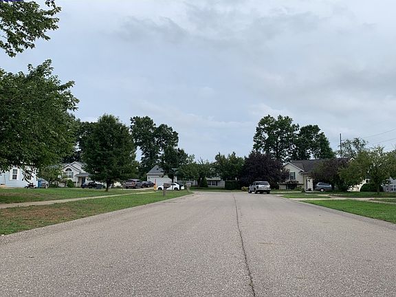 4th image of 2591 W Pine Ln